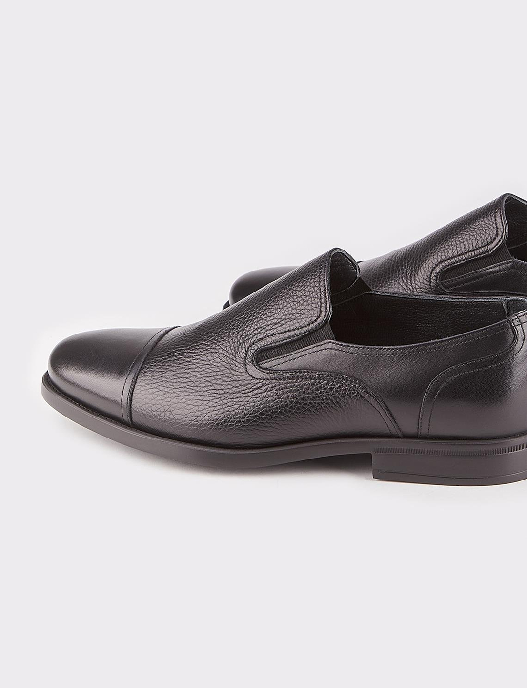 Men Black Genuine Leather Cap Toe Casual Shoes