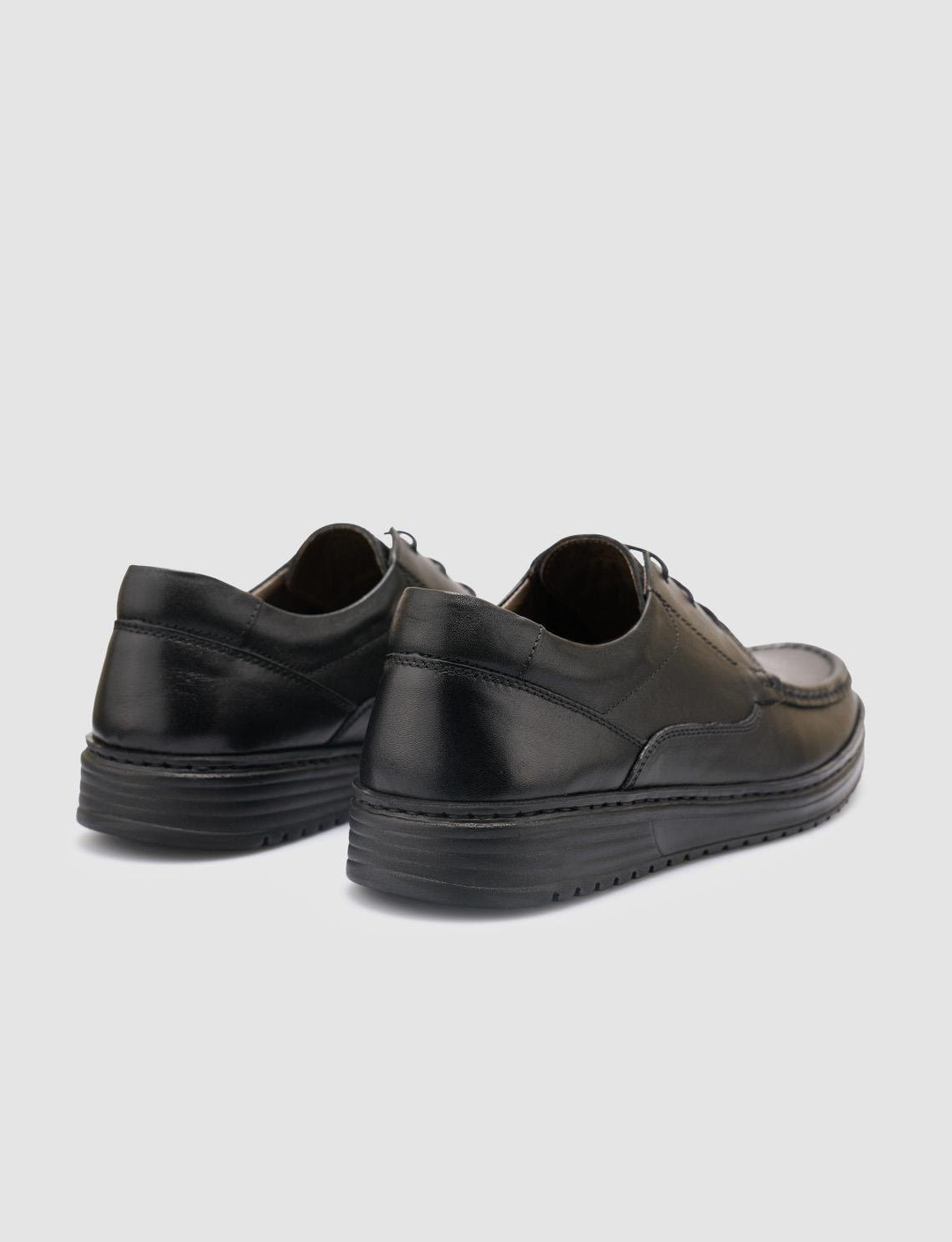 Hazır Tabanlı Hakiki Deri Siyah Bağcıklı Erkek Günlük Ayakkabı