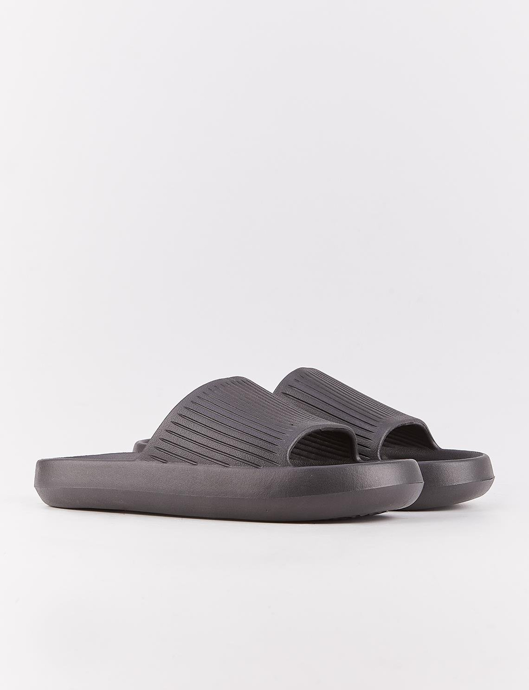 Klasik Siyah Kadın Düz Terlik