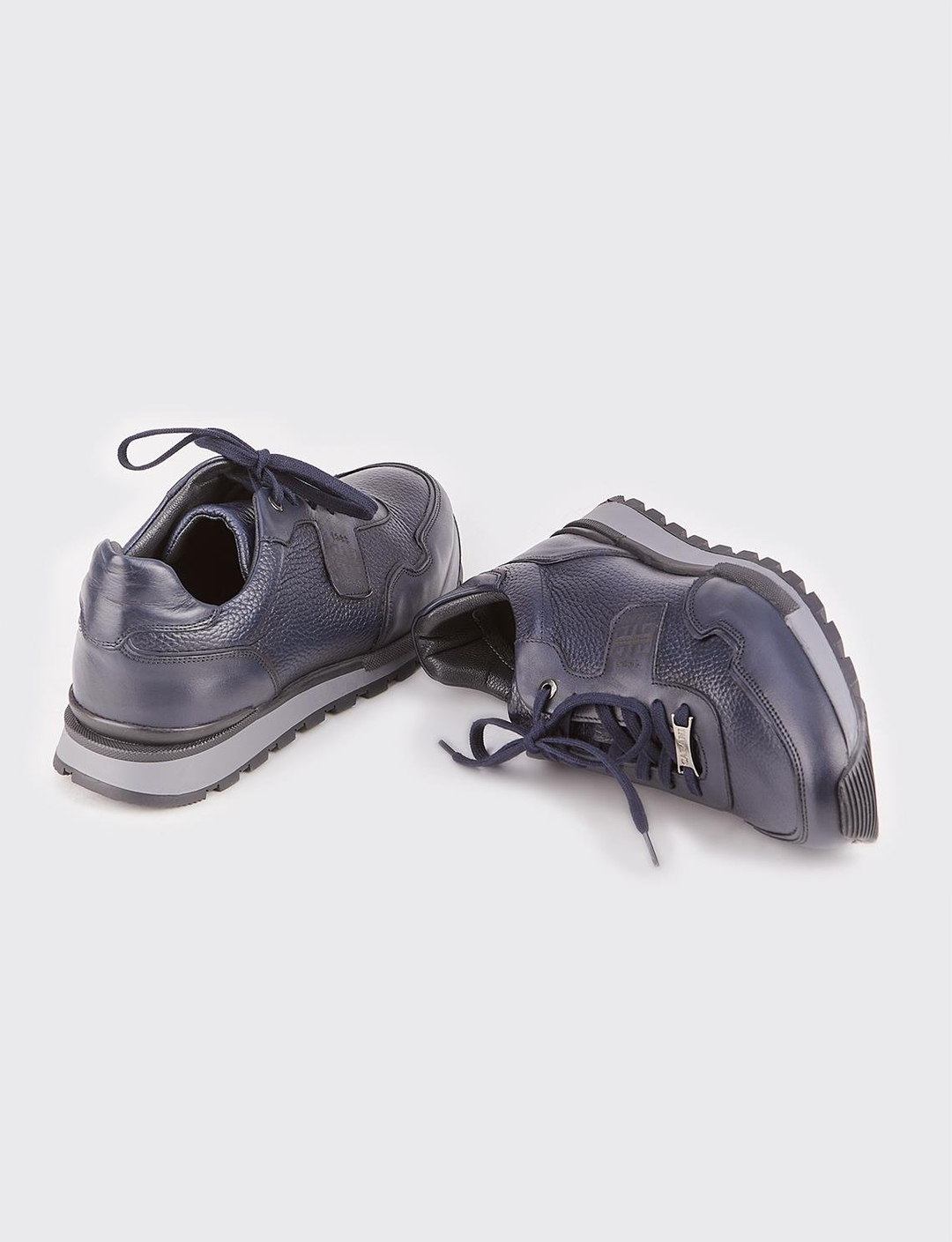 Özel Tasarımlı Hakiki Deri Lacivert Bağcıklı Erkek Spor Ayakkabı