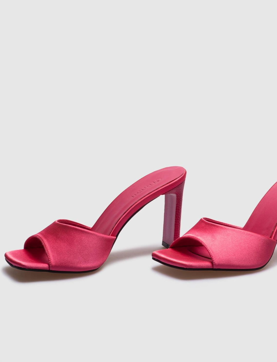 Pembe Saten Kadın Topuklu Terlik