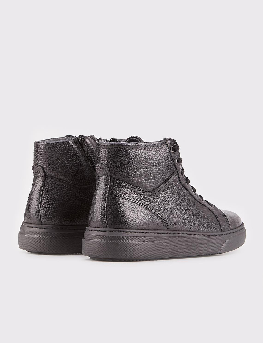 Men Black Genuine Leather Zipper Clousure Casual Boots