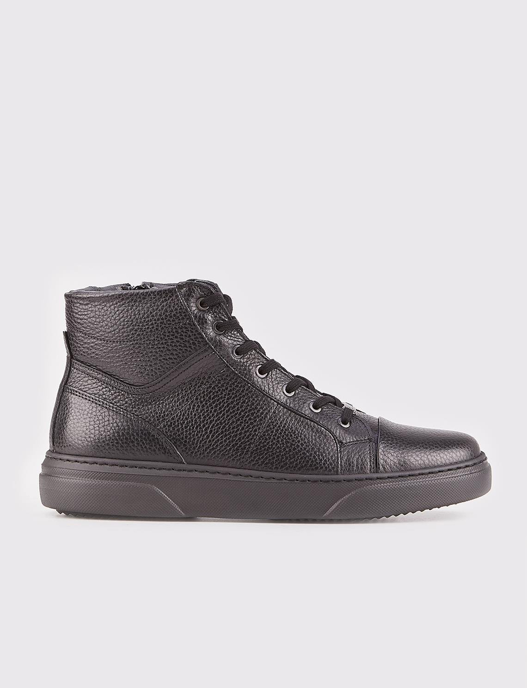Men Black Genuine Leather Zipper Clousure Casual Boots
