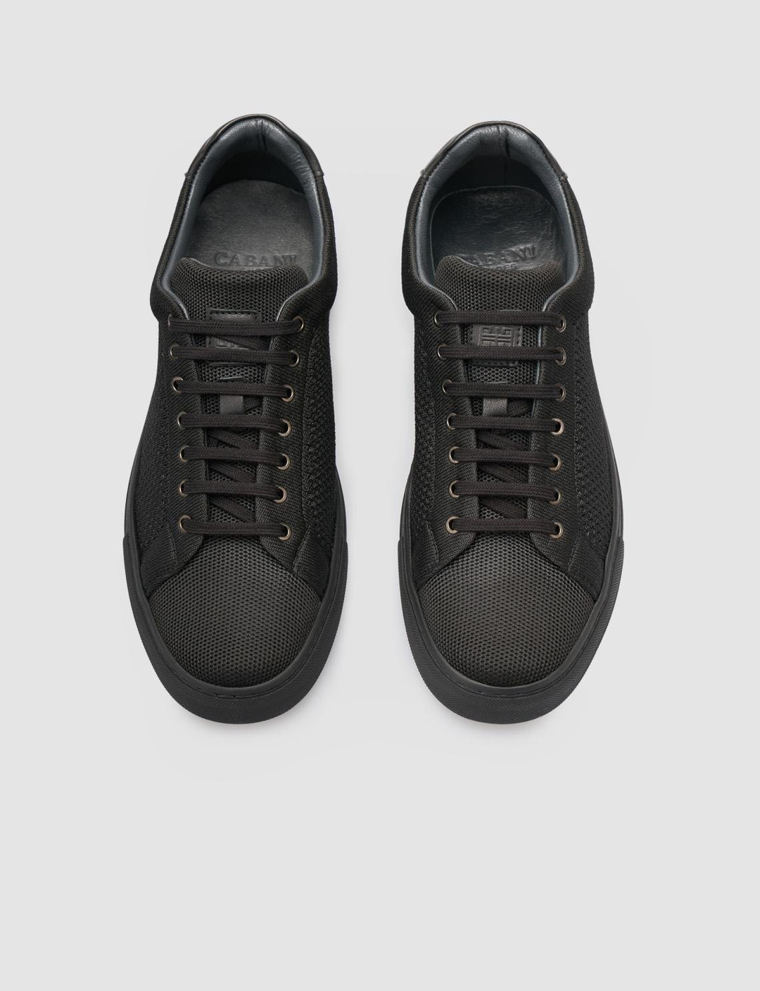 Men Black Low Top Lace Up Sneakers