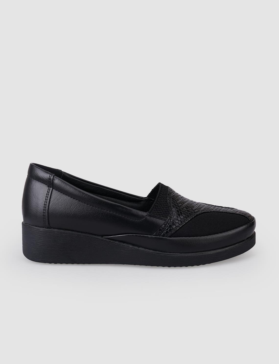 Vegan Deri Siyah Kadın Ayakkabı