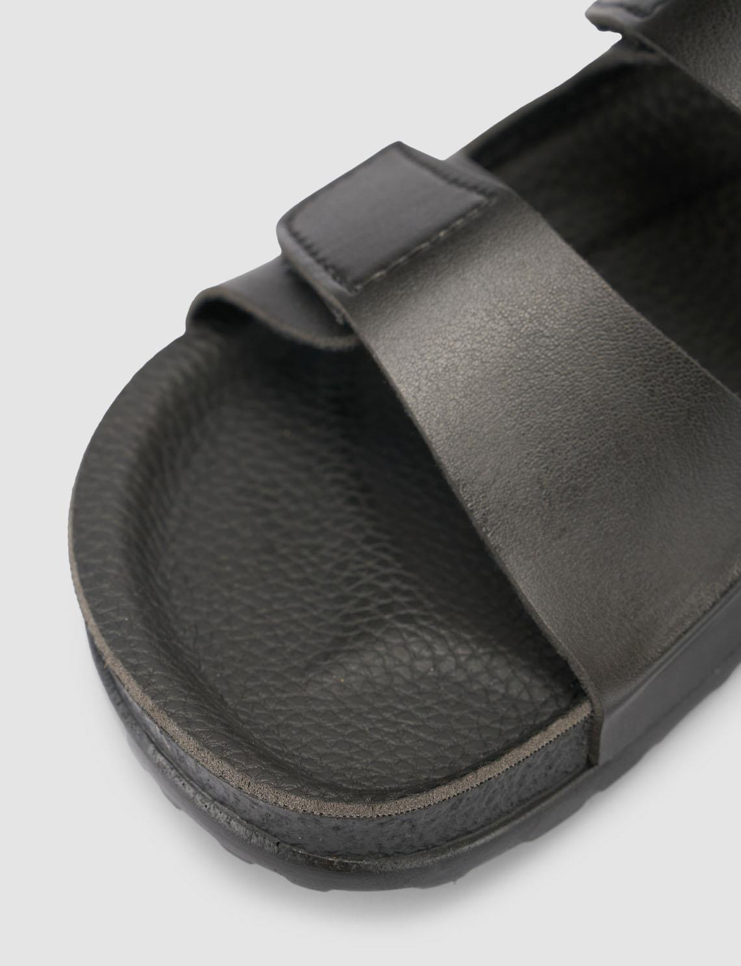 Vegan Deri Siyah Kadın Terlik