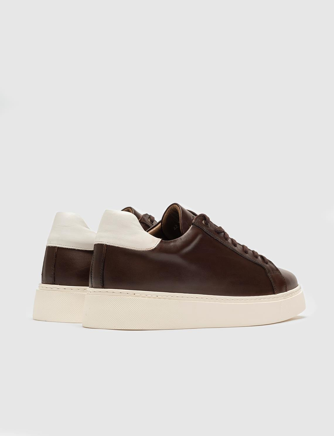 Yanları Dikiş Detaylı Hakiki Deri Kahverengi Bağcıklı Erkek Spor Ayakkabı