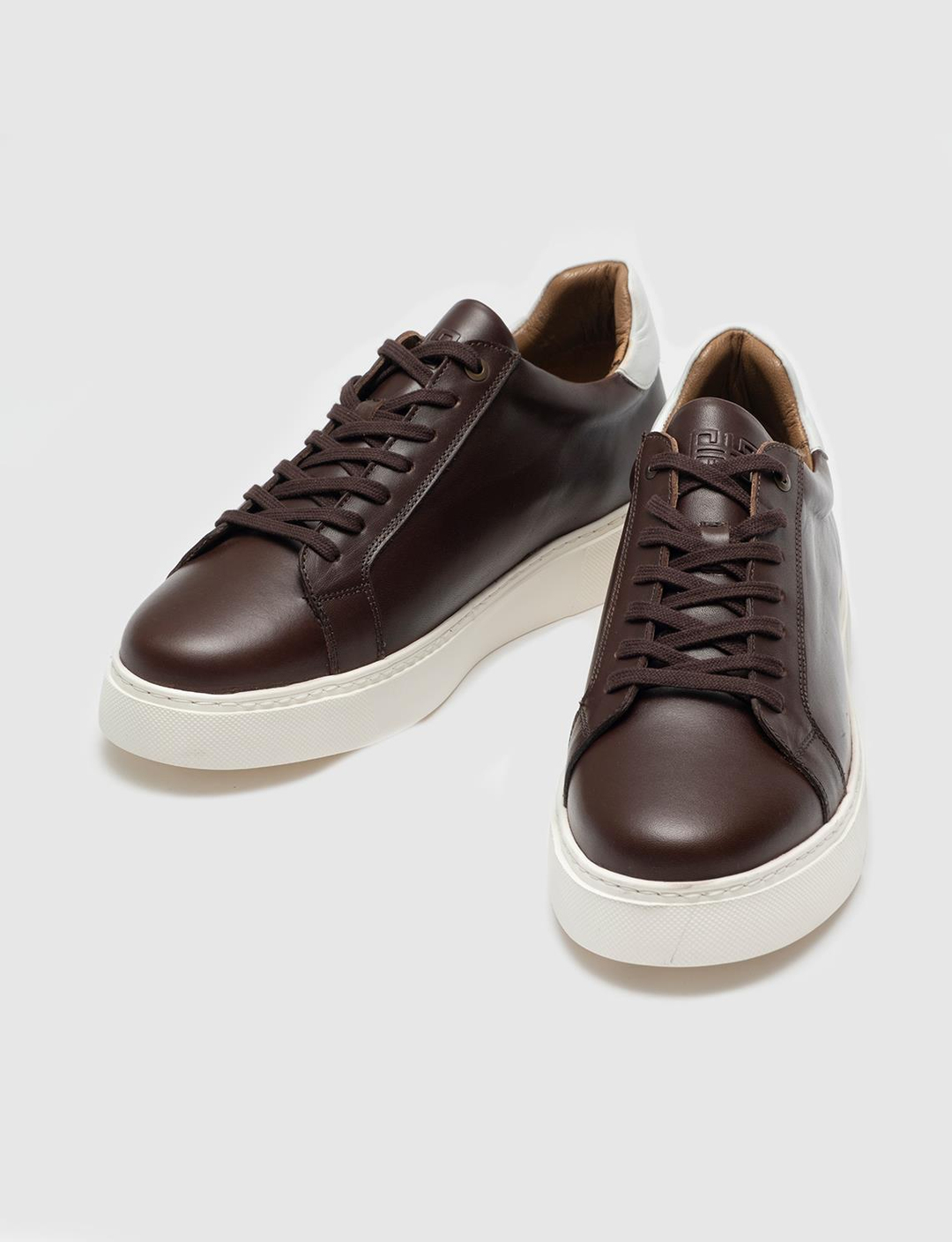 Yanları Dikiş Detaylı Hakiki Deri Kahverengi Bağcıklı Erkek Spor Ayakkabı