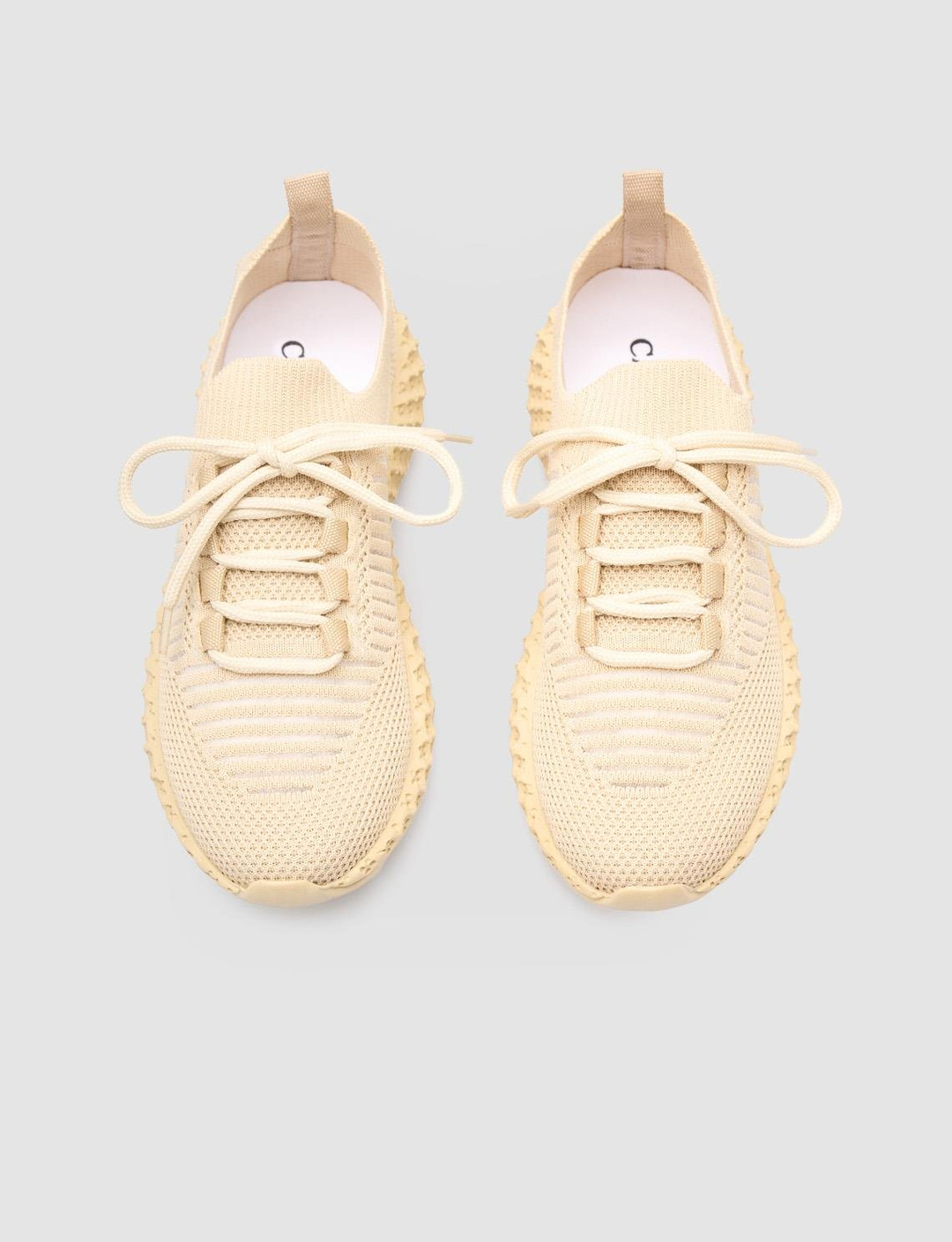 Yumuşak Taban Bej Bağcıklı Yumuşak Tabanlı Kadın Spor Ayakkabı