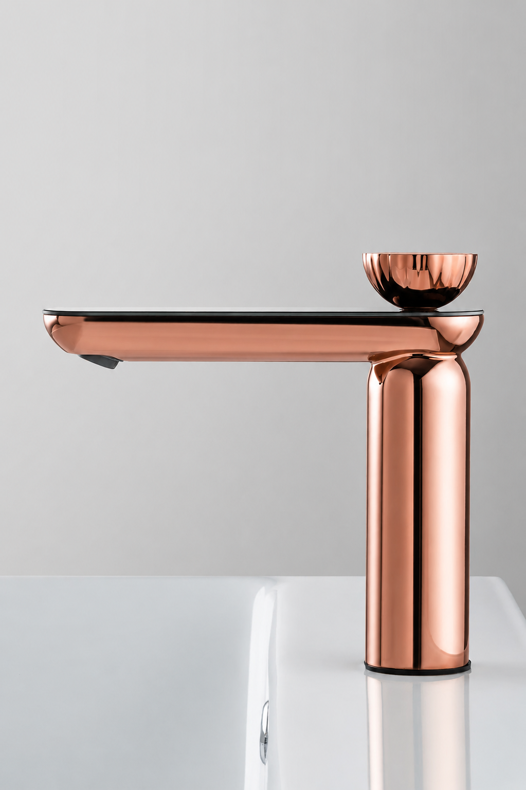 ROSE Dijital Sıcaklık Göstergeli Rose Gold Banyo Bataryası