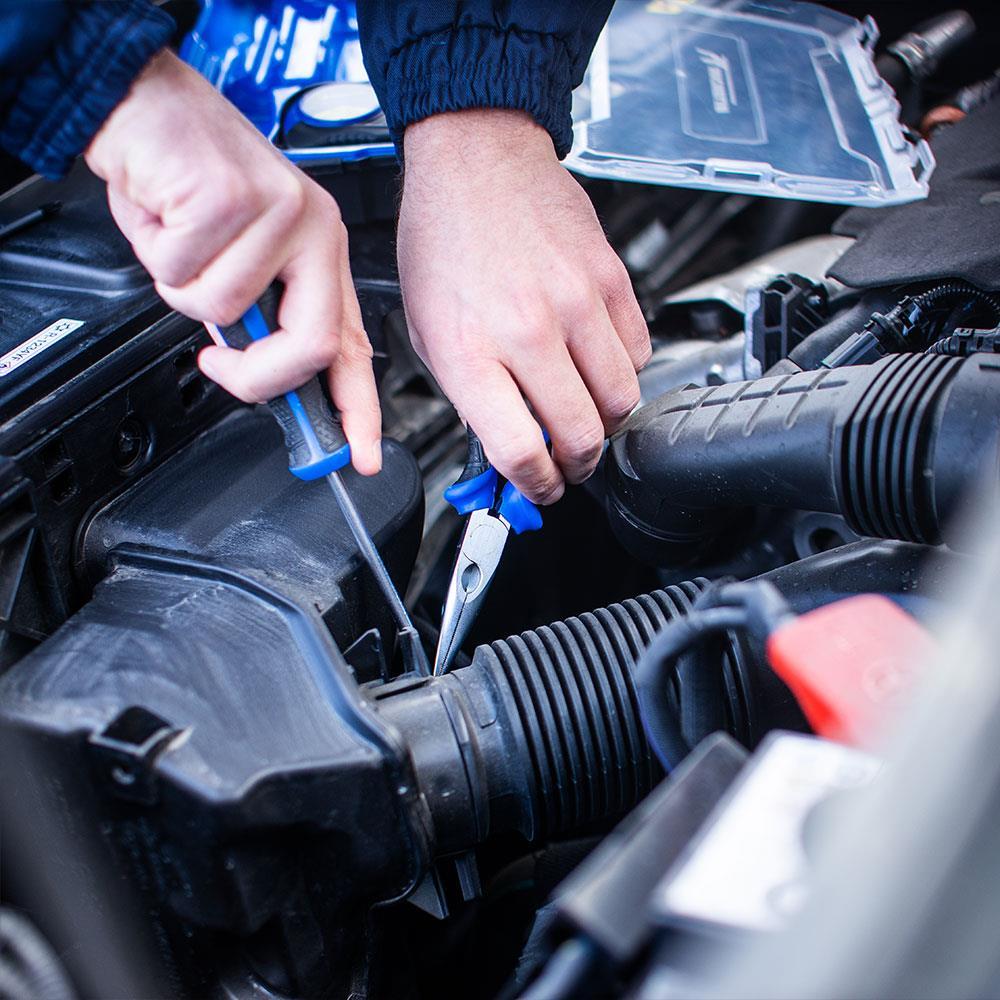 MichelinMichelin MC33320 13 Parça CR-V Kargaburnu + Maket Bıçağı Bits Tornavida SetiMC33320