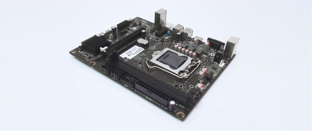 QUADROQuadro H81-A2C DDR3 GLan HDMI,VGA 4x Sata3 16X PCIe 1150p Anakart8681788755720