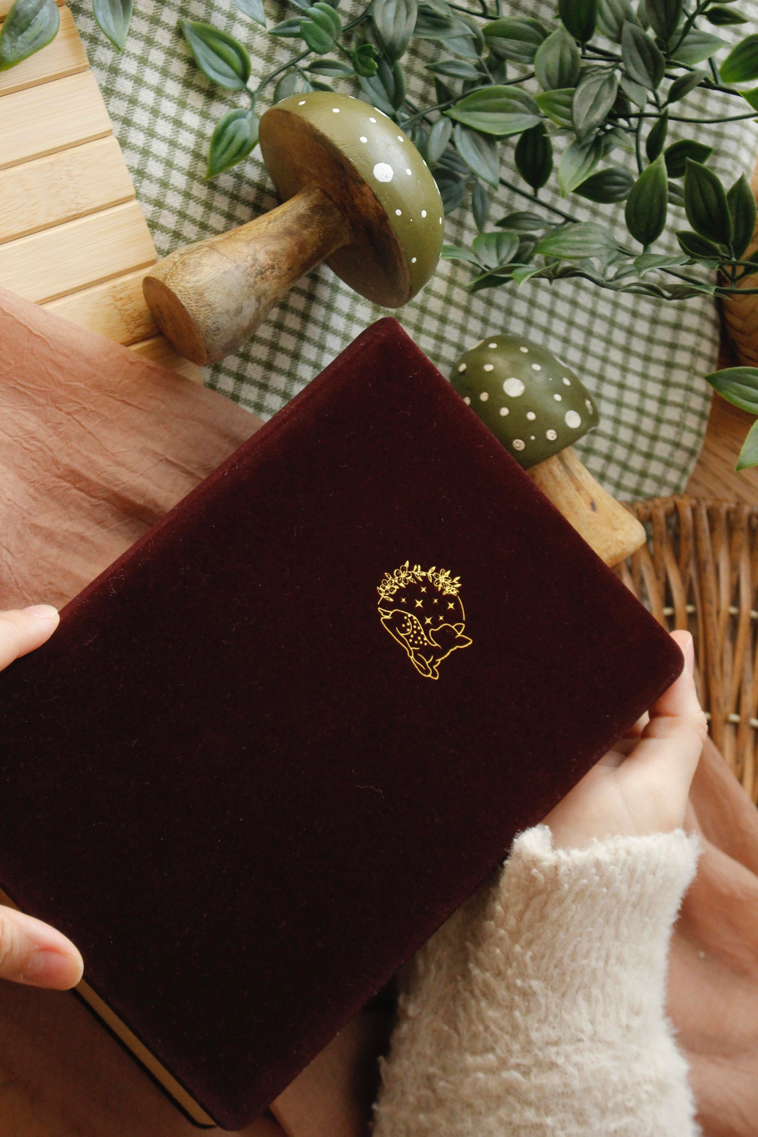 Bordo Lüks Kadife Ceylan Temalı Kraft Defter