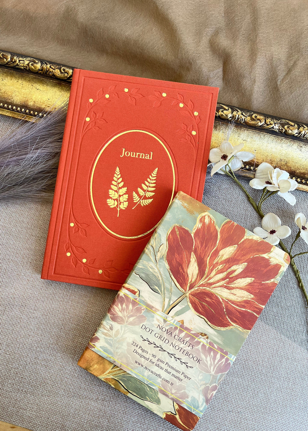 Nova Crafts 2 Li  Defter Seti  ( Çizgili Ve Noktalı Defter ) Son görseldeki 2 kutudan biri ile Hediye Kutusu ile gönderilir.