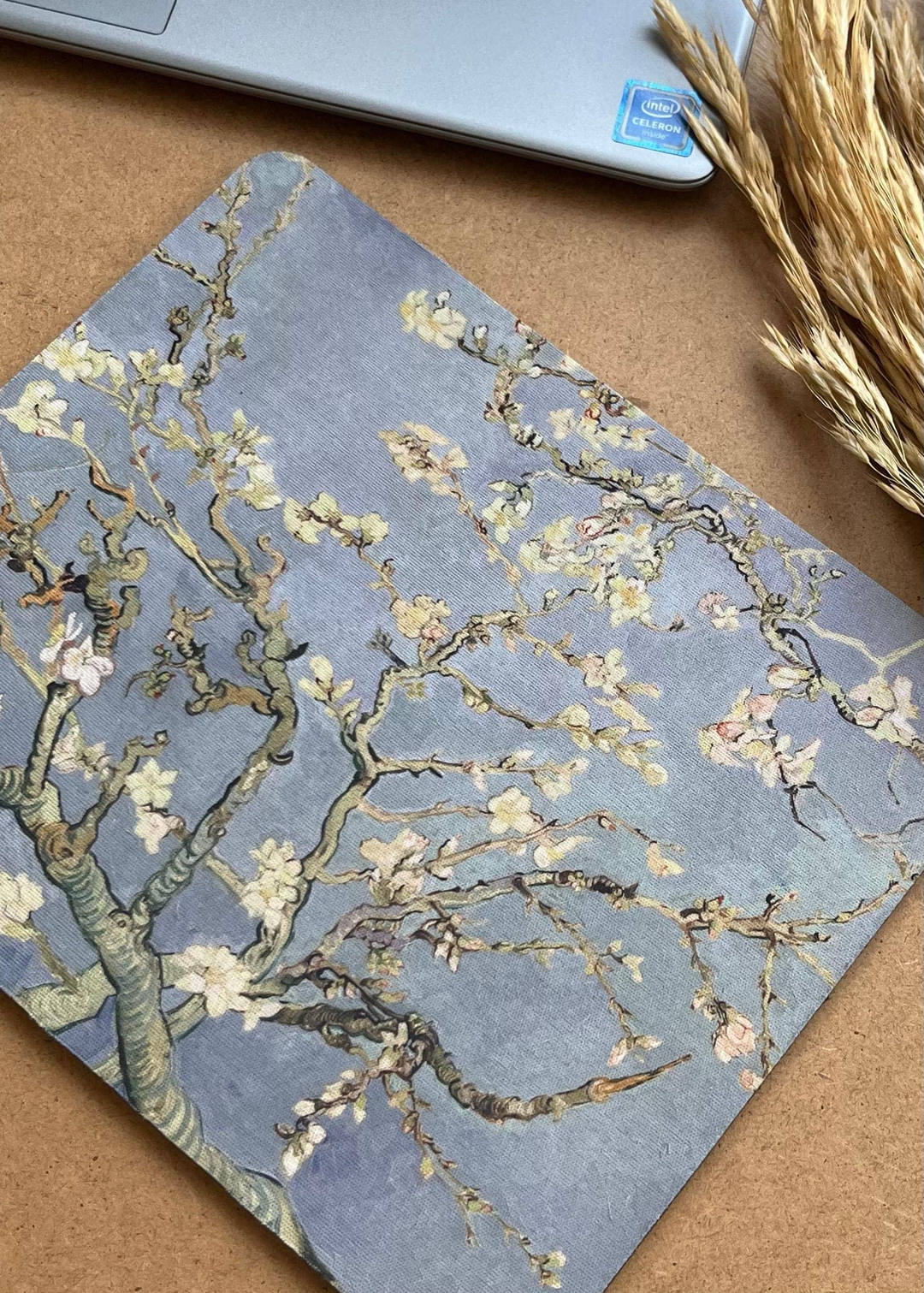 Nova Crafts Çiçek Açan Badem Ağacı (Almond Blossom) Mousepad