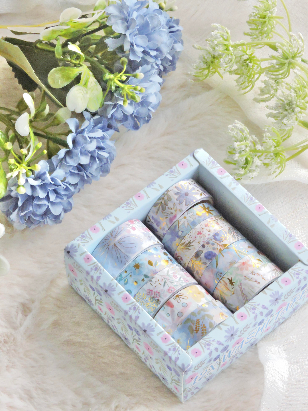 Nova Crafts Mavi Kutu Çiçekler Temalı Yaldızlı Washitape Seti ( 12 Adet Washitape )