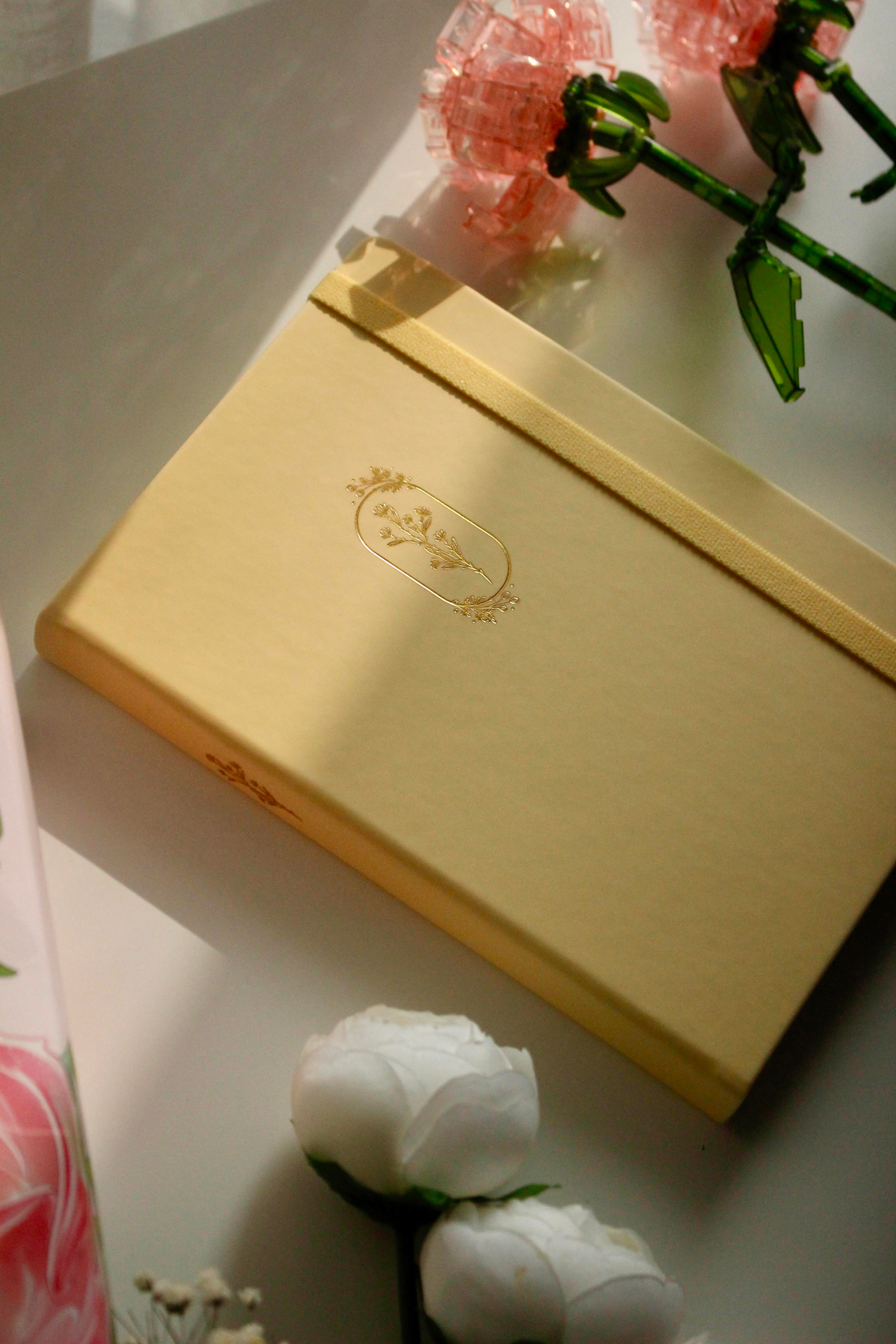 Paris Romantic Sarı Vegan Kapak Yaldızı Kenar Defter