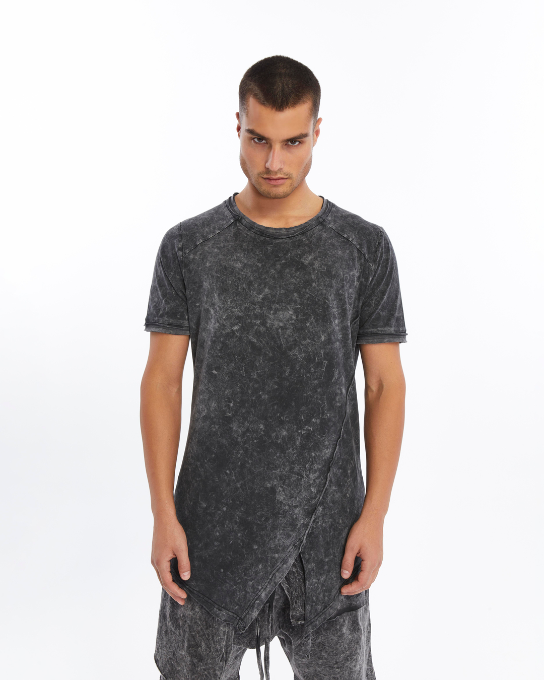 ASIMETRIC CUT T-SHIRT