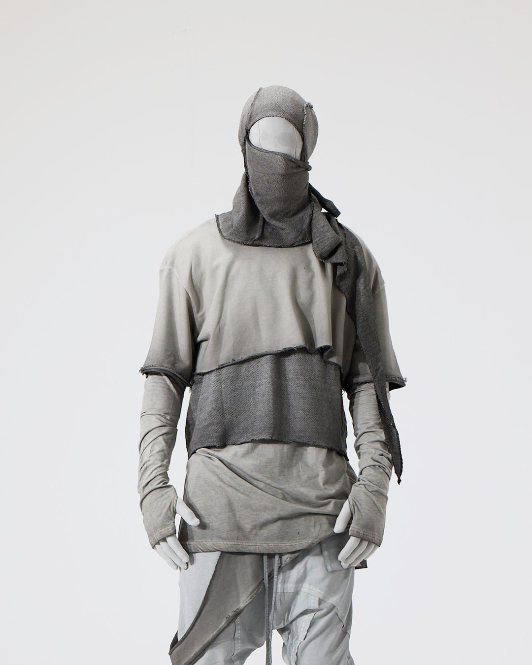 THREE PART SWEATSHIRT