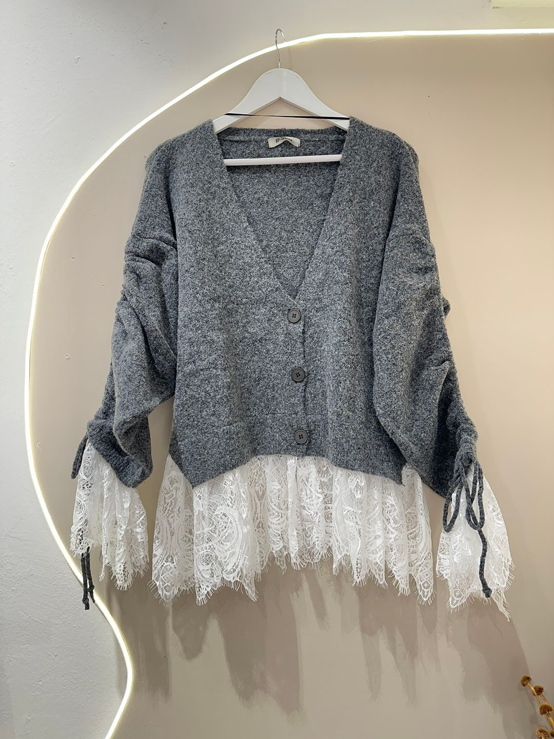 DANTELLİ HIRKA Gri