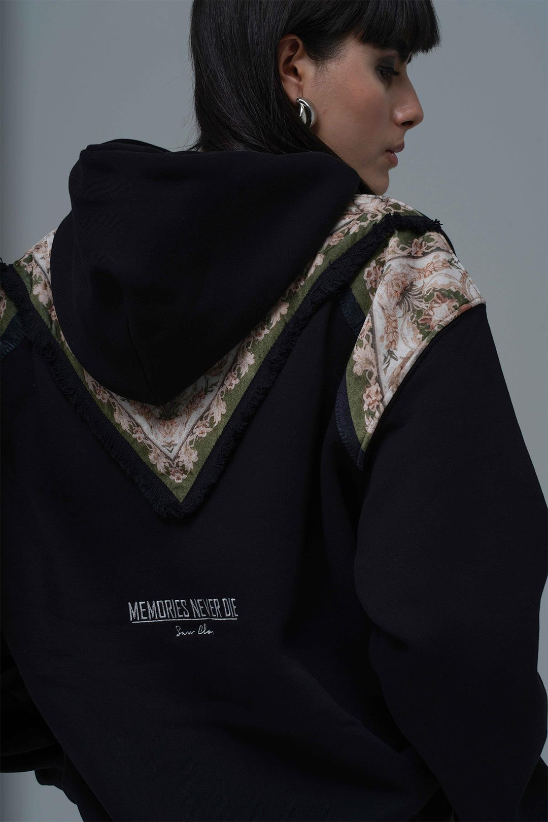 Memories Never Die Oversize Sweatshirt Kadın Siyah