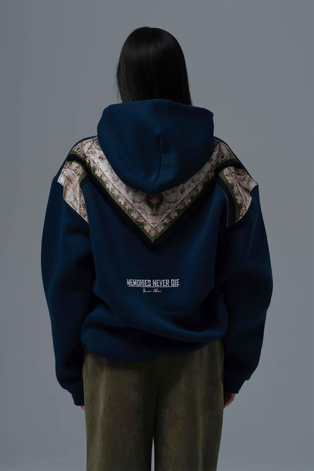 Memories Never Die Oversize Sweatshirt Kadın İndigo