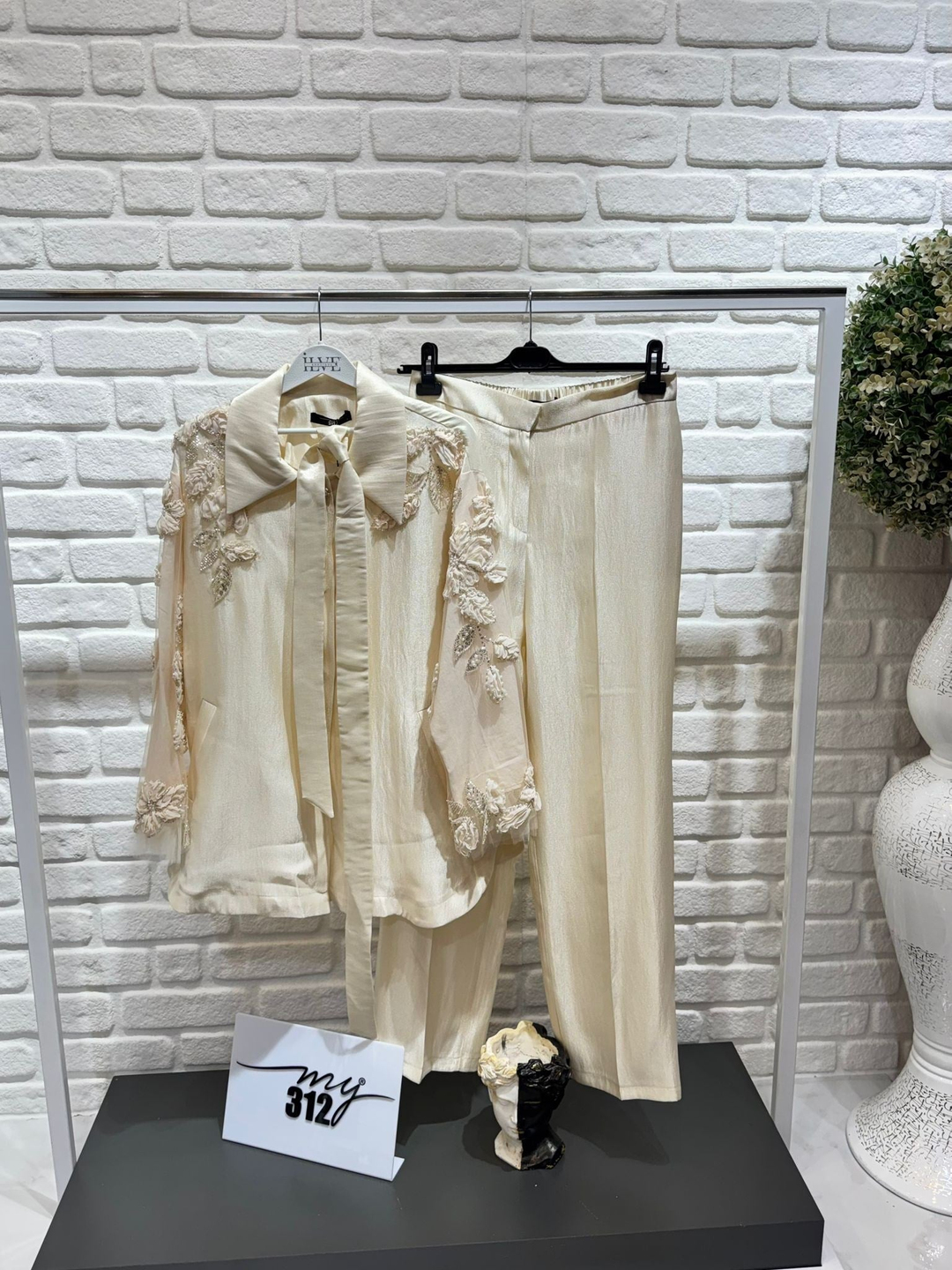 My312 Dantelli İşlemeli Takım