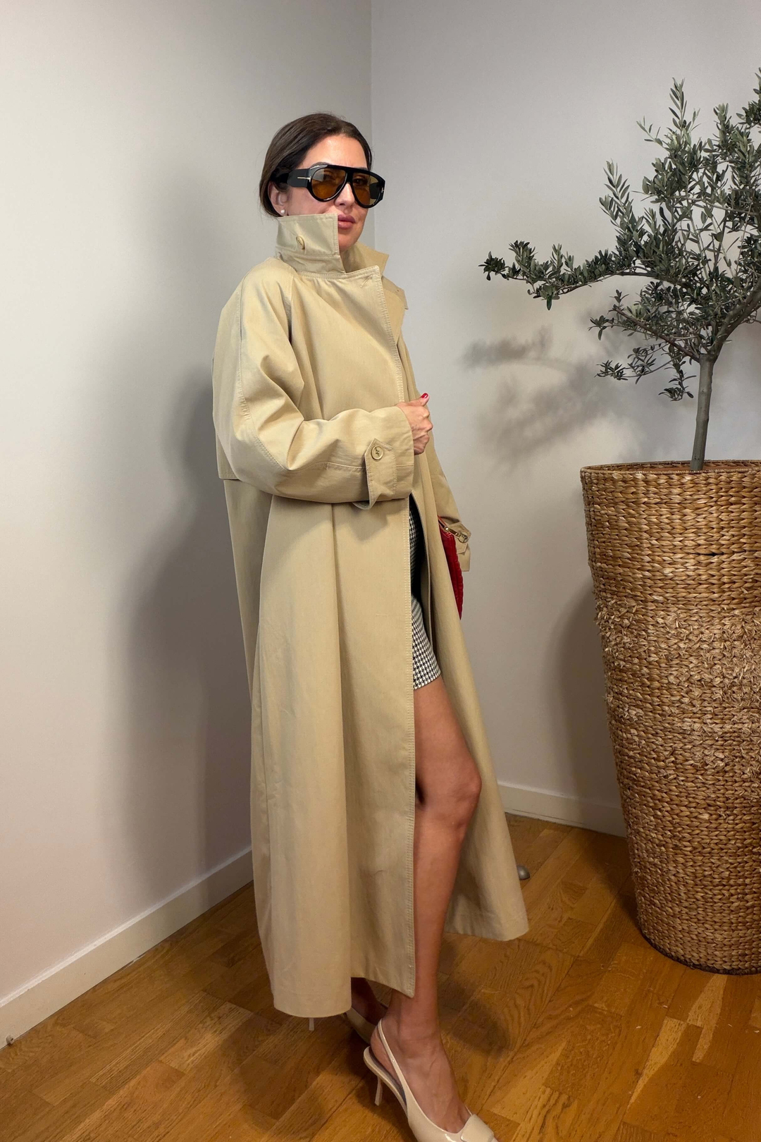 Bej Oversize Dik Yaka Kadın Trençkot