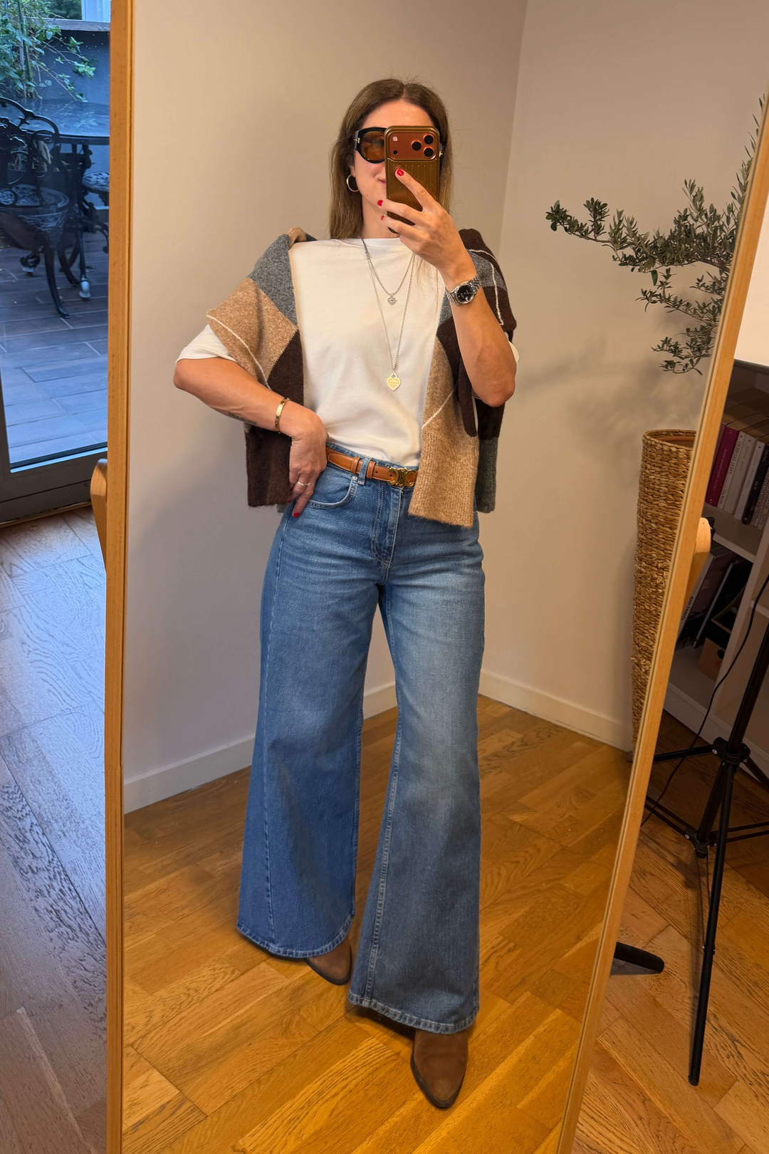 Kenarı Parçalı Geniş Paça Mavi Renk Jean