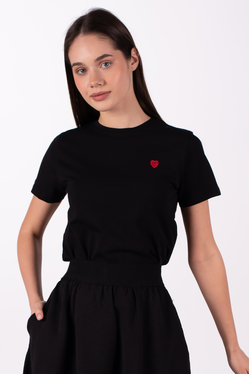 Kalp nakışlı basıc t-shirt-6338 Siyah