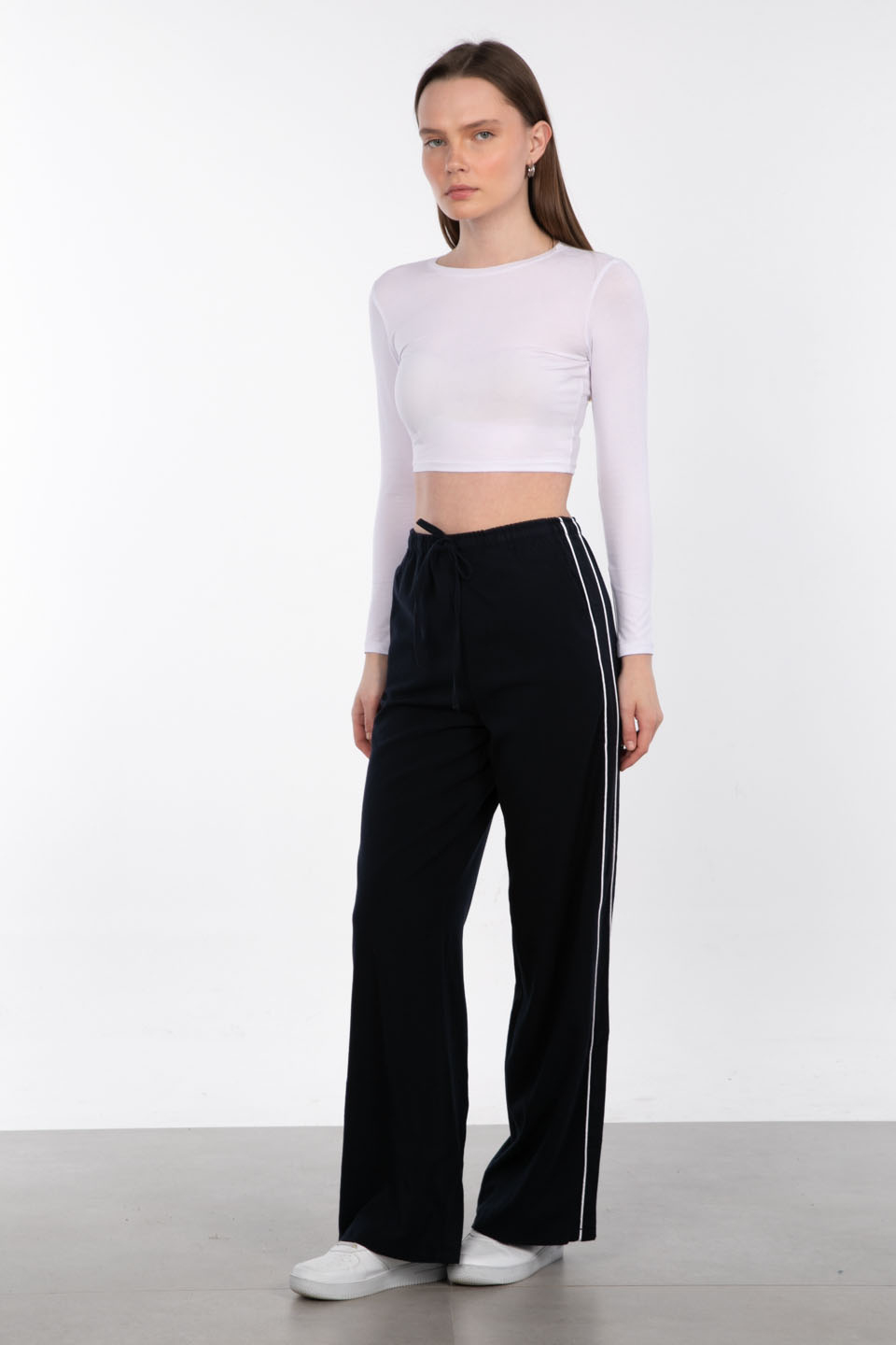 Yanı biyeli  beli lastikli pantolon-6851 Lacivert
