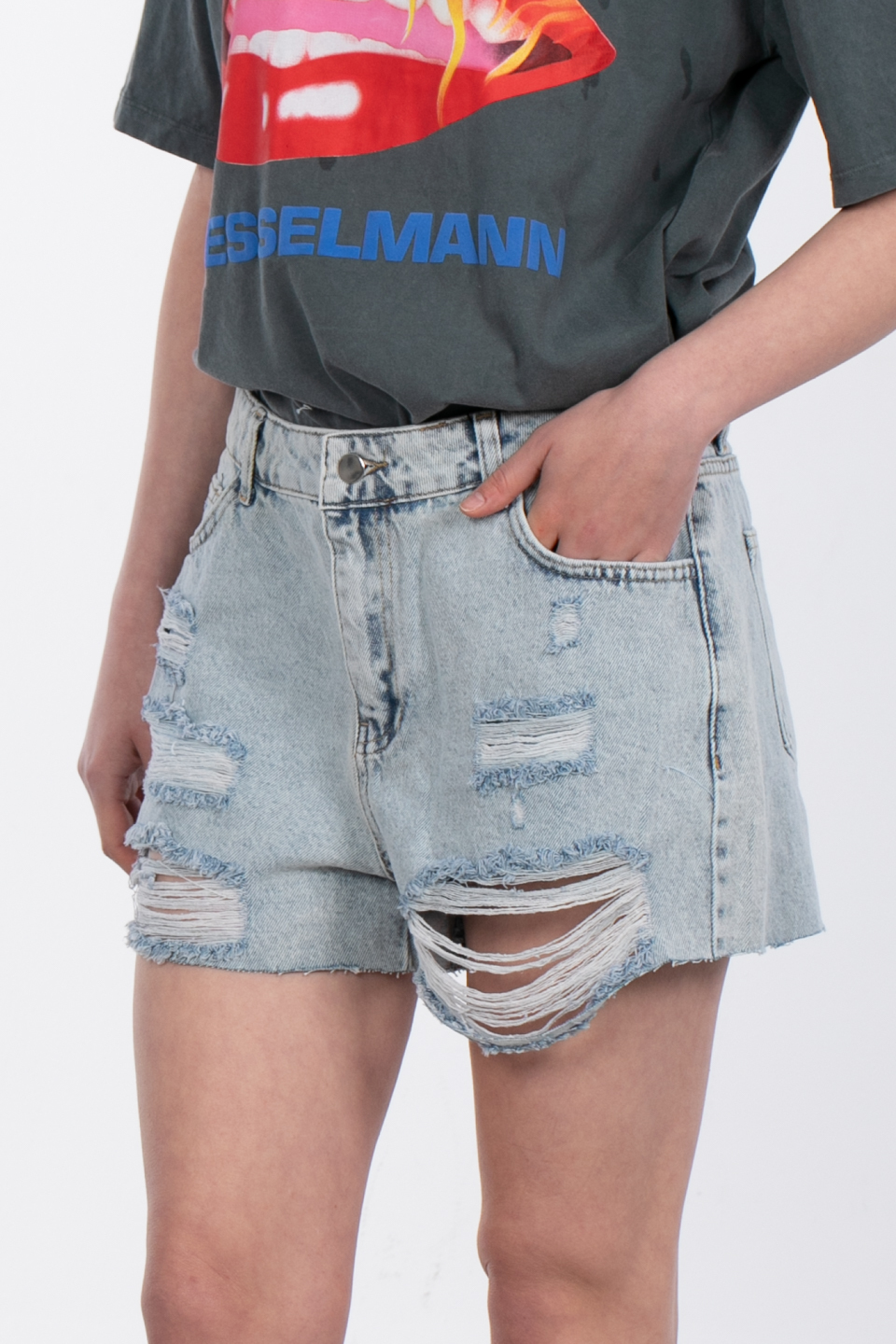 Yırtık detaylı denim şort-13472 Buz Mavi