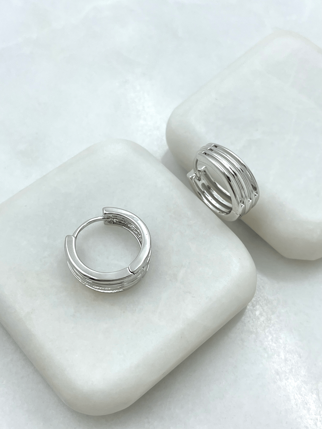 Özel Seri Üç Sıra Çizgili Model Halka Küpe Gümüş