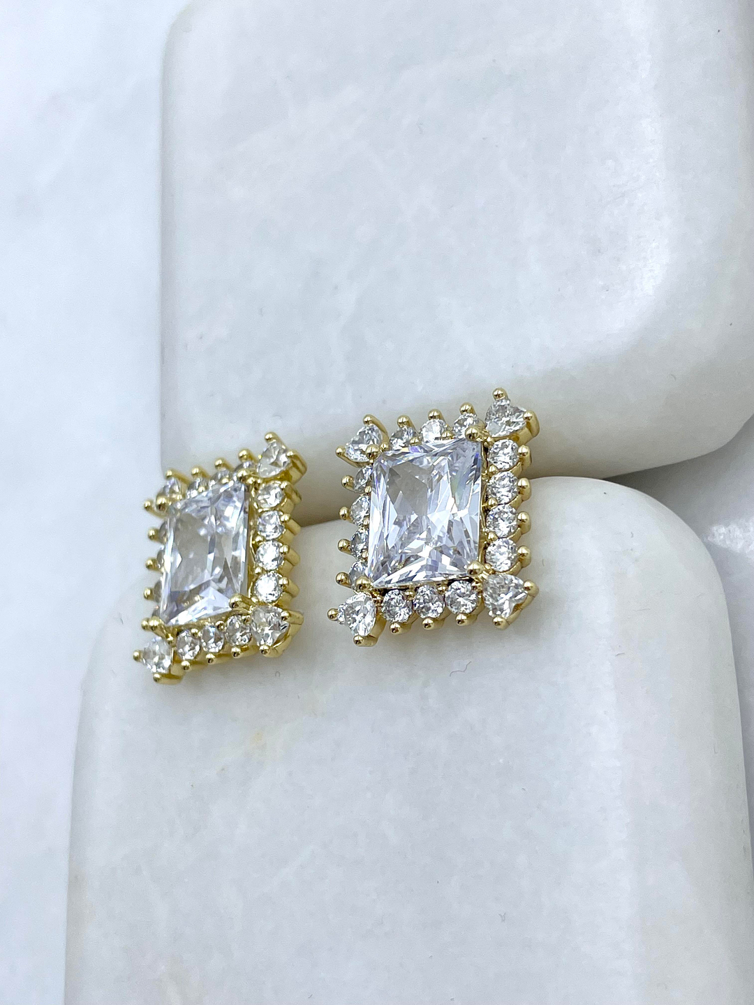 Özel Seri Kare Kristal Taş Küpe Gold