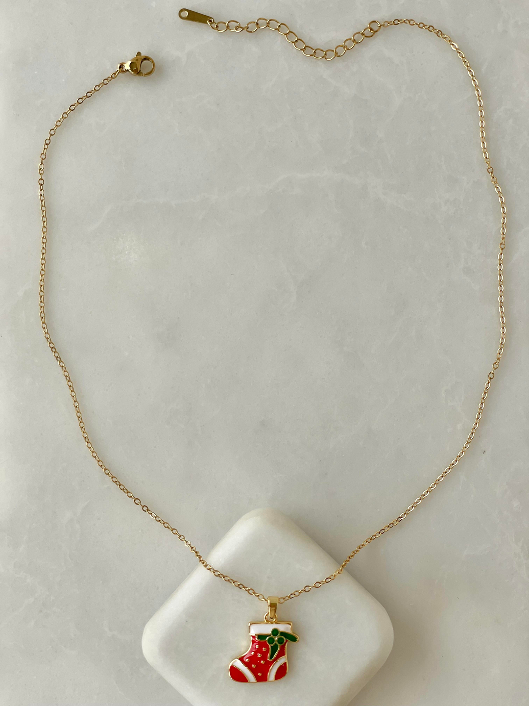 Çelik Mineli Kırmızı Noel Çorap Kolye