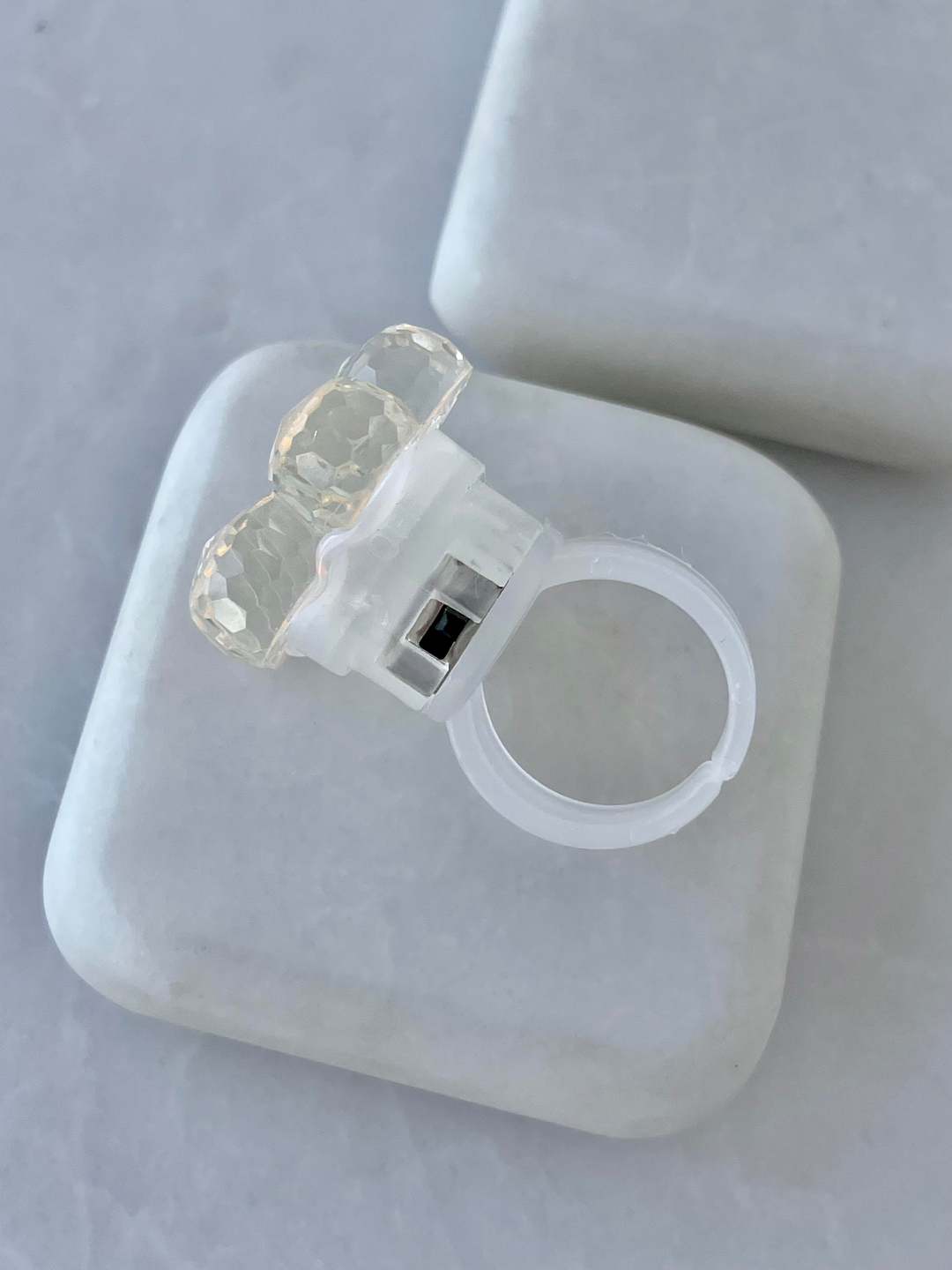 Işıklı Simli Çiçek Yüzük