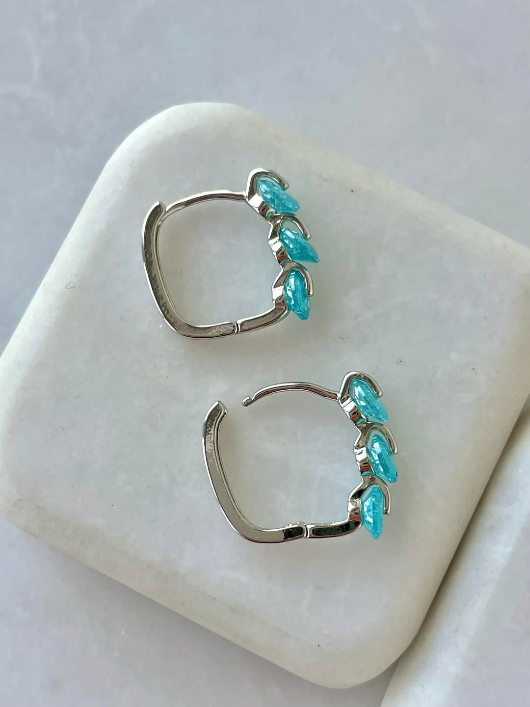 Altın Kaplama Işıltılı Kristal Küpe Mavi-Gümüş