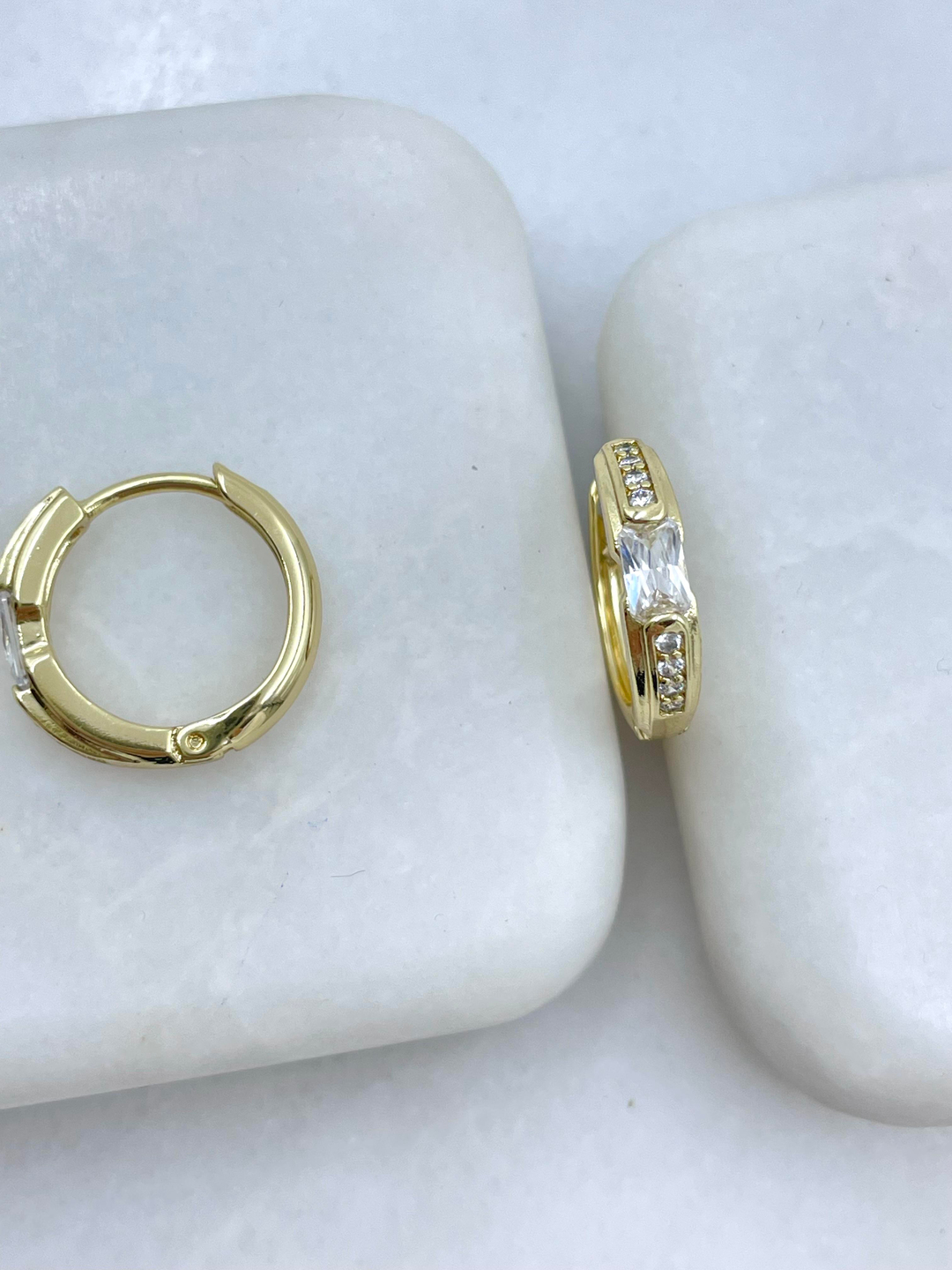 Özel Seri Baget Taşlı Tasarım Küpe Gold