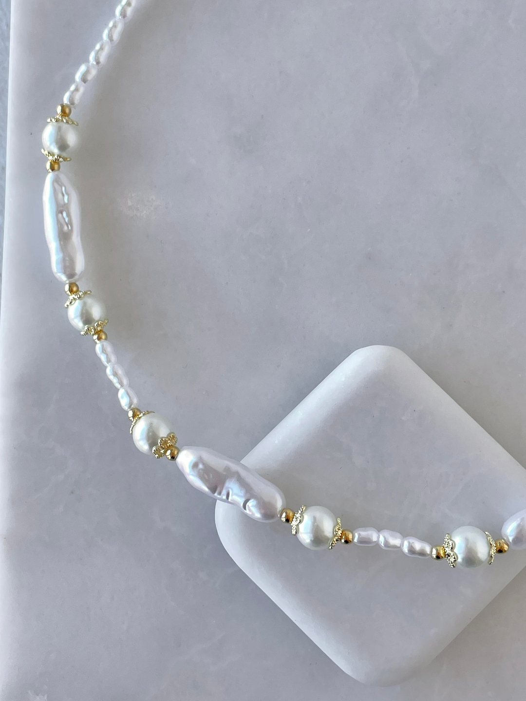 Gold Detaylı Zarif İnci Kolye Gold