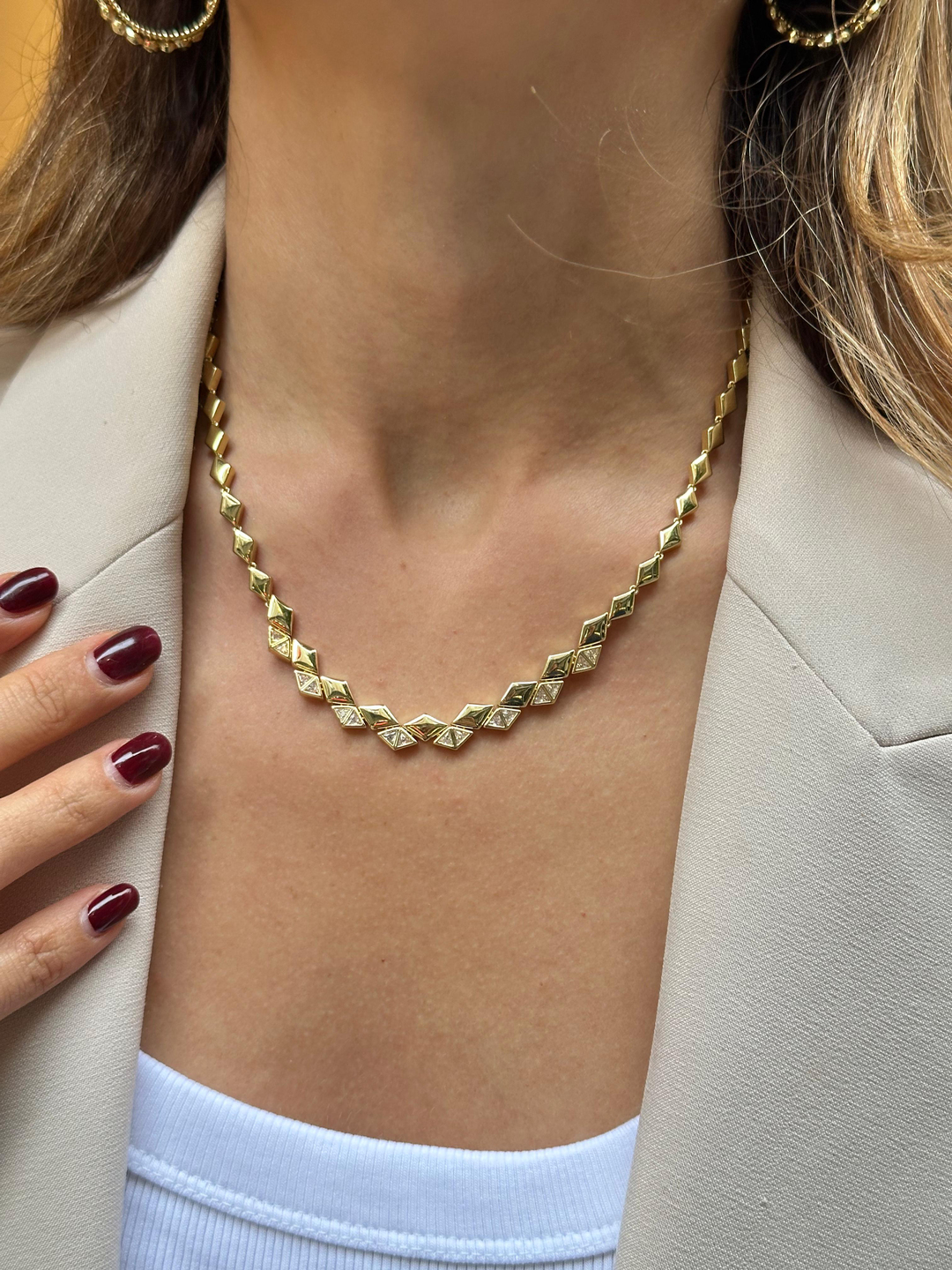 Altın Kaplama Kristal Taşlı Üçgen Tasarım Kolye 45 cm Gold