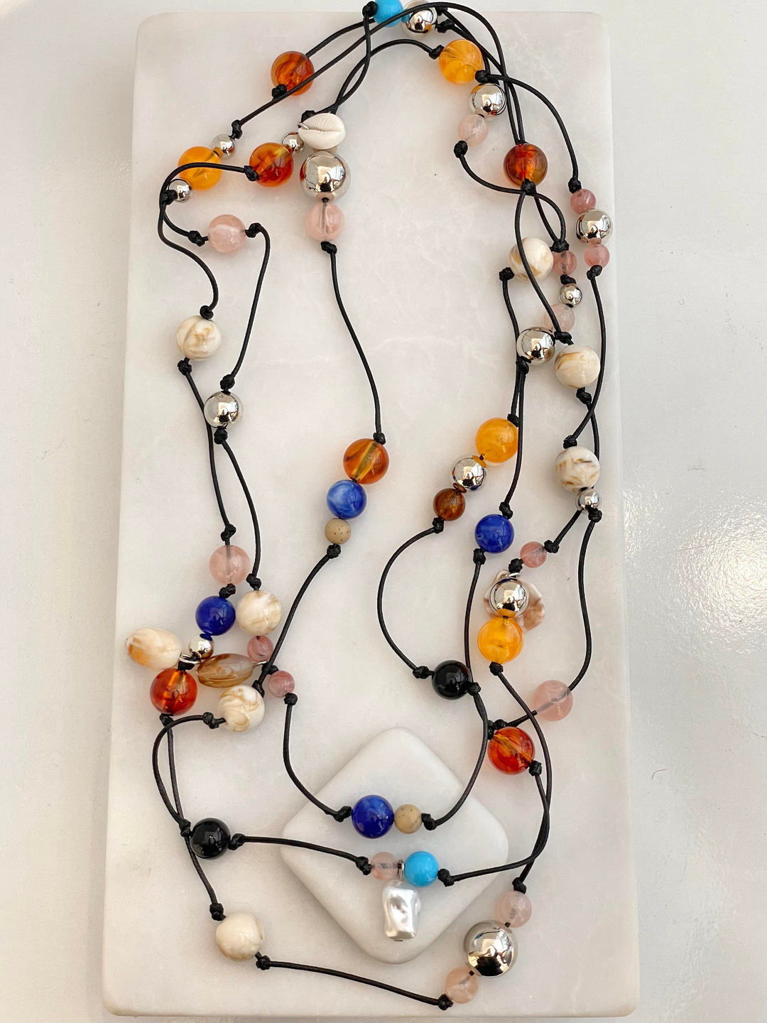 Renkli Boncuklu Tasarım Deri İp Gold