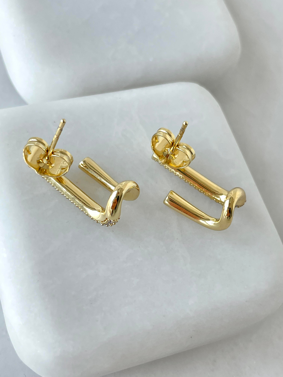 Özel Seri Gömme Taşlı İkili Görünüm Sütun Küpe Gold