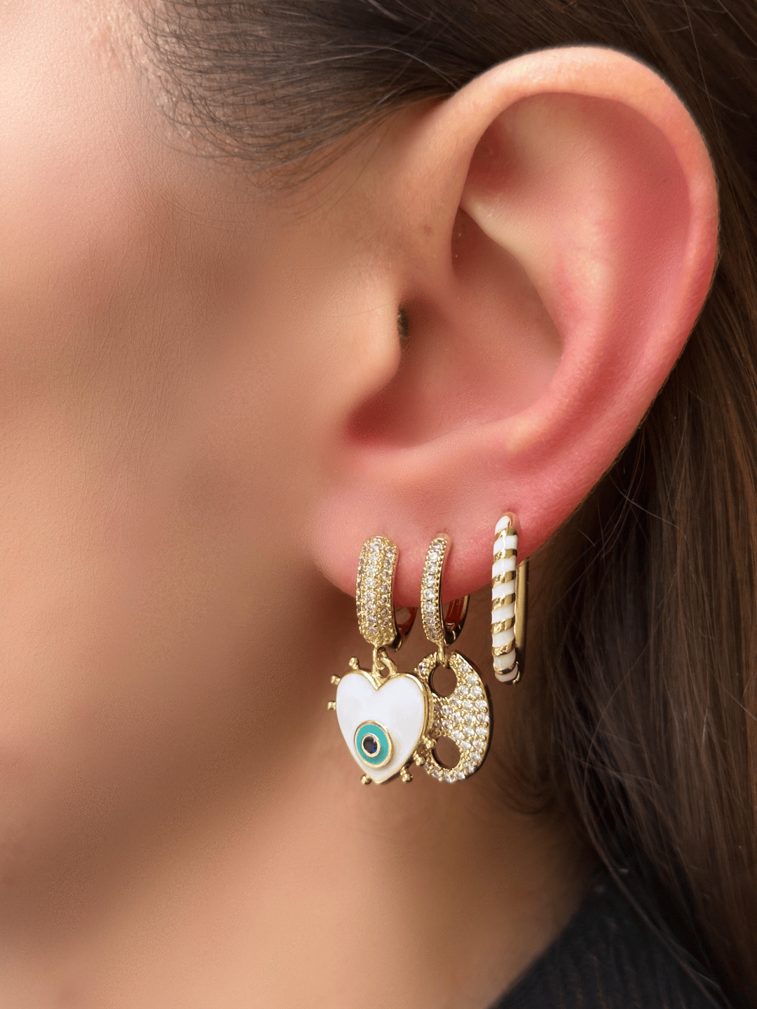 Altın Kaplama Üçlü Mineli Nazar Küpe Gold