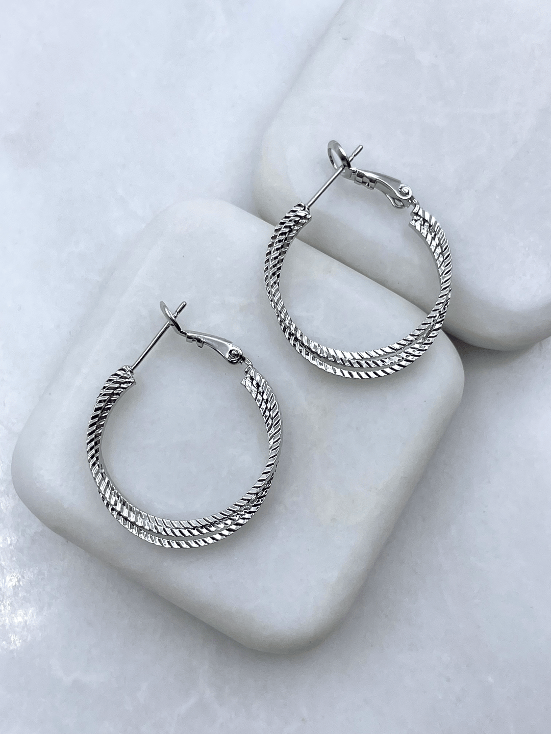 Altın Kaplama Üç Halka Geçişli Küpe Gümüş