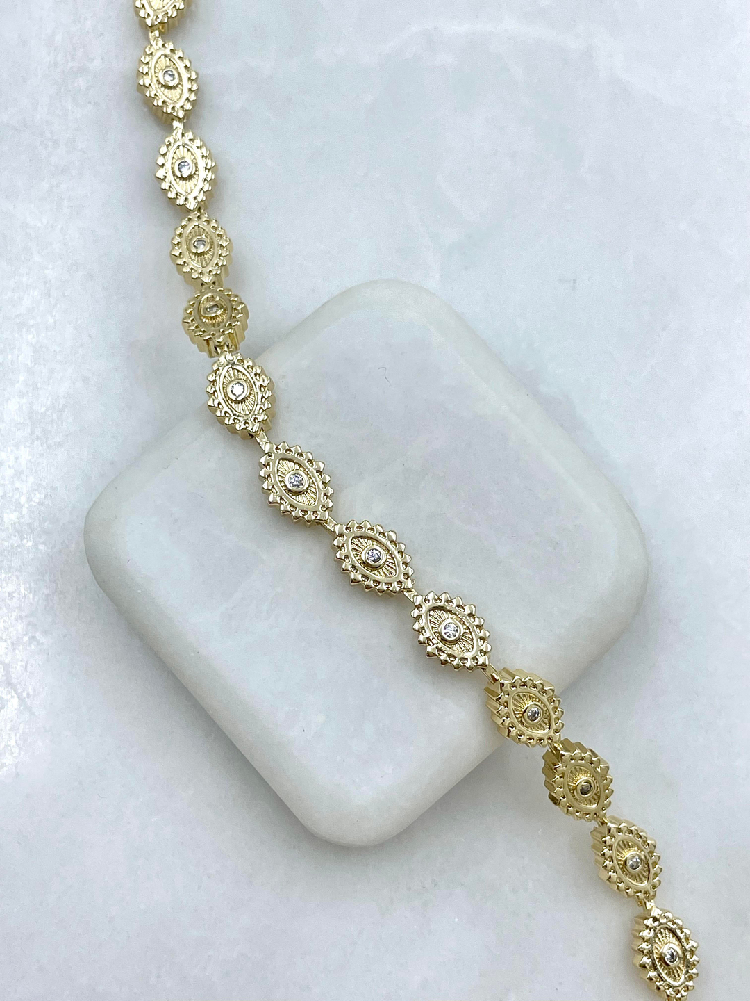 Altın Kaplama Kristal Taşlı Göz Model Bileklik Gold