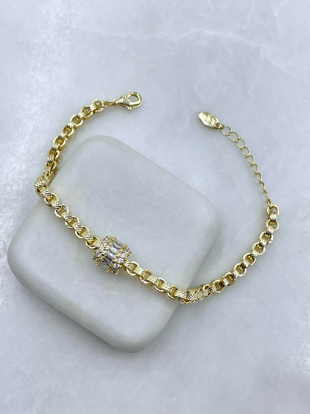 Altın Kaplama Kristal Taşlı Halka Zincir Bileklik Gold