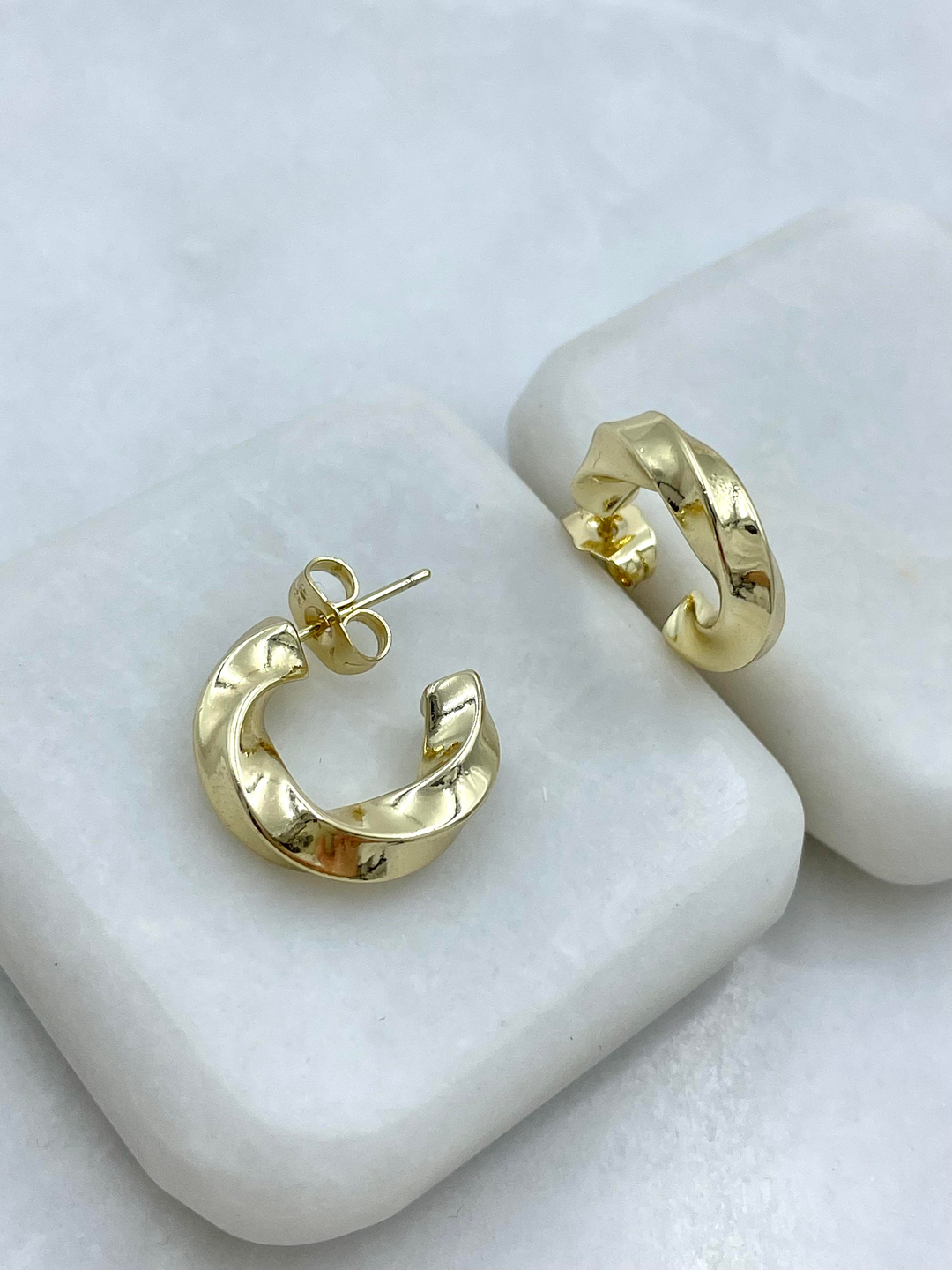 Özel Seri Sarmal C Model Küpe Gold