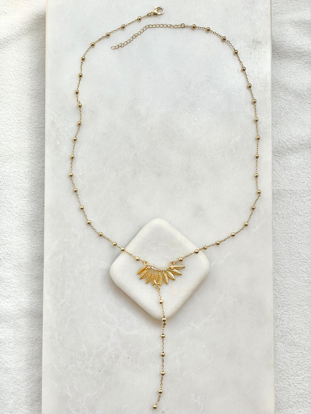 Altın Kaplama Topçuklu Tüy Model Y Kolye Gold