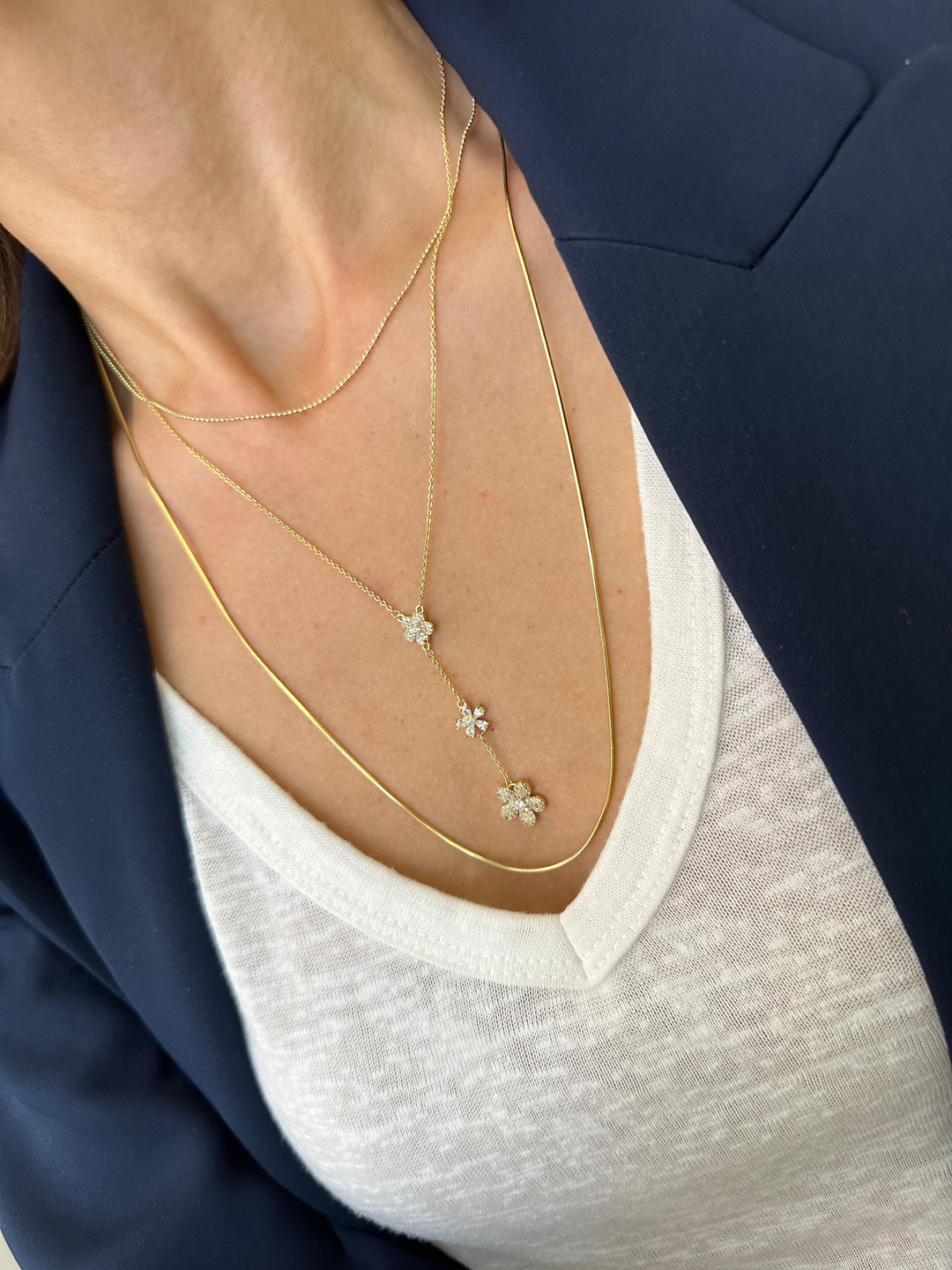 Altın Kaplama Üçlü Kristal Çiçek Sallantılı Kolye Gold