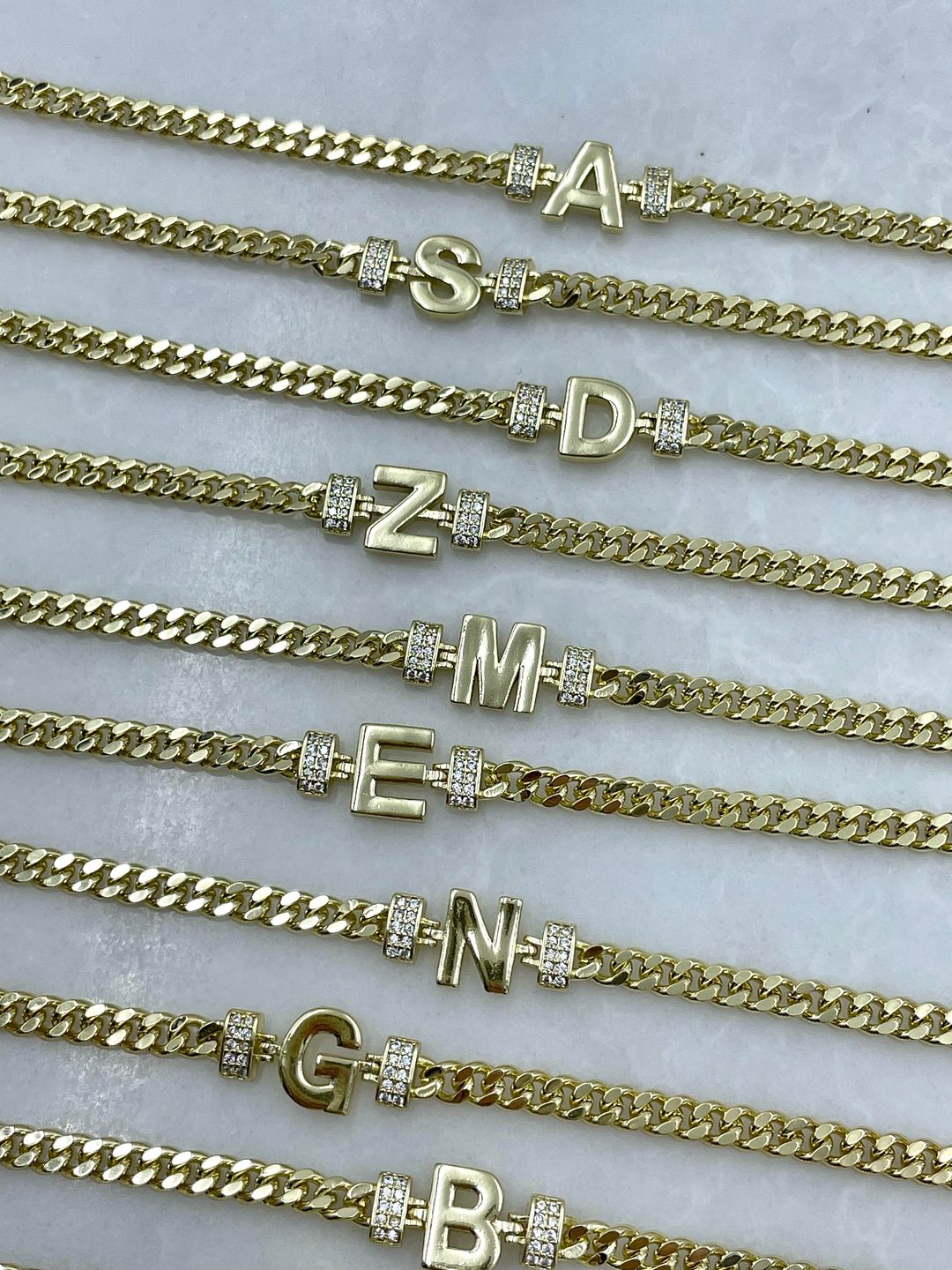 Altın Kaplama Harfli Zincir Bileklik Gold